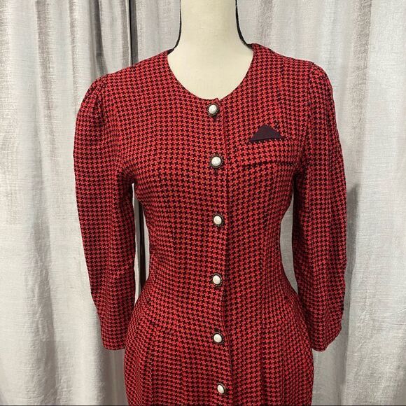 VINTAGE Red Houndstooth Button Down Dress - Picture 6 of 9